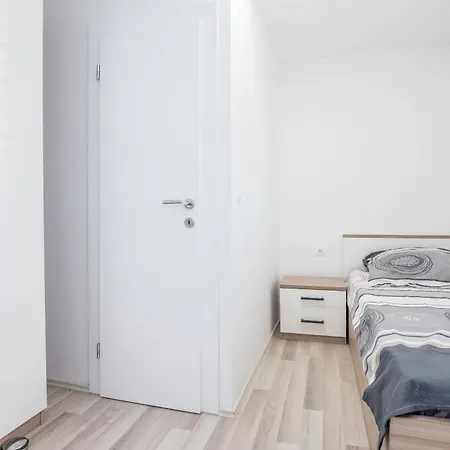 Loncar Apartmán *
