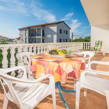 Apartmán Loncar Vir