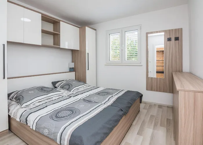 Loncar Appartement Vir